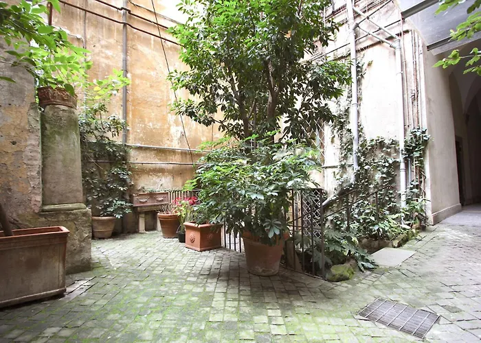 Navona Large 1br House *