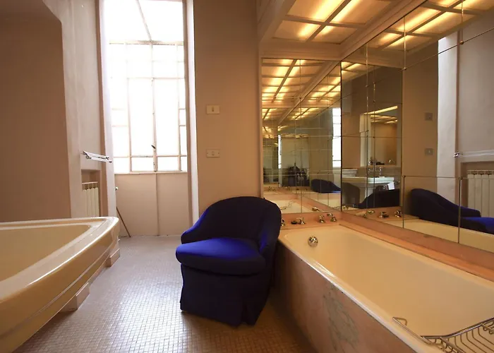 Navona Large 1br House