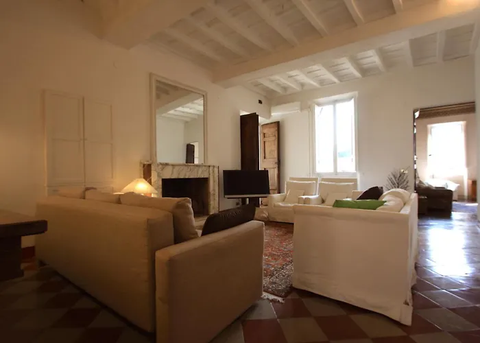 Navona Large 1br House Apartament *